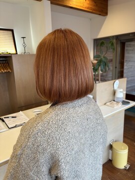 シュールセイン(sur scene) 丸みBob×オレンジベージュ