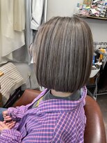 ラティオ 難波Ratio&nbsp;白髪ボカシ／ハイライト／ブラントボブ