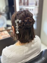 アフロディーテ(Aphrodite)&nbsp;お呼ばれ ヘアセット/ハーフアップ/フラワーアレンジ