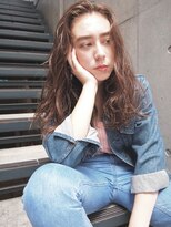 コス(kos) 外国人風なアンニュイウェーブ