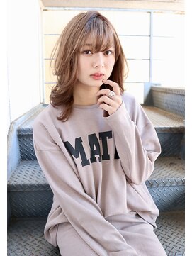 アンビエンテ(ambiente) 大人かわいい　ナチュラルスタイル　外ハネ　ベージュ【住田】