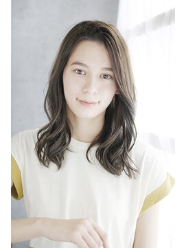 ミラー プラス エヌ(MIRROR+n) 20代30代40代　重みを抜く大人ロング【宝塚】