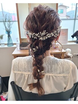 ケースタイルシェノン(K-STYLE CHAINON) 大人女子の編みおろしアレンジ