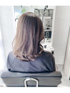 アン たまプラーザ(un) silver beige♪鎖骨下ミディアム【髪質改善オージュアサロン】