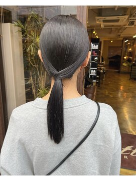 コレットヘア(Colette hair) blue black .*。