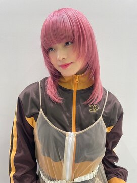 ノラ シンディ(NORA CYNDY) ピンクカラー レイヤーカット