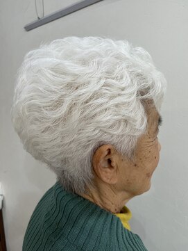 ラパス(LAPAZ) 80代パーマ