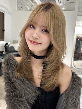 ヨロ 上野(YOLO) ハイライトカラーミルクティーベージュレイヤーカット