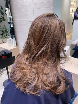 ステア ケース(stair case) 【NATASHA】銀座レイヤーカット/20代/30代/40代/50代