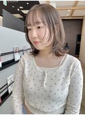 レイヤーボブ顔周りカット透明感カラーオリーブベージュ