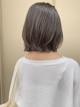 パークレーン アイス イヴェン(park lane ICI yeven) ブリーチなし切りっぱなしボブミディアムレイヤーボブ夏カラー