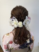 ミテ(miitte)&nbsp;ゆるふわハーフアップ