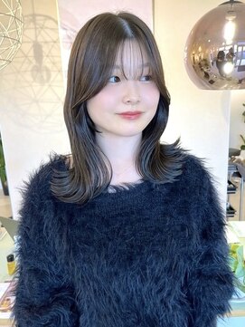 クルール(Culeure.) 顔まわりレイヤー×オリーブベージュ