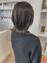 キャアリー(Caary)&nbsp;福山美容室caary切りっぱなし髪質改善グレージュイルミナカラー