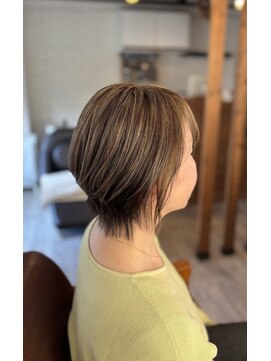 ラニ ヘアーアイラッシュ(lani hair eyelash) ハイライト×ショートウルフ