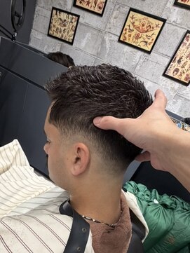 フランクスバーバーリベラルド 横浜(FRANK'S BARBER LIBERALD) メンズメンズカットブリーチパーマR