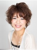 ふわふわのエアリーショートでマニッシュさとフェミニンを両立