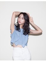 ヘアースペース ブイ(hair space V) 黒髪で創る大人ウェーブ