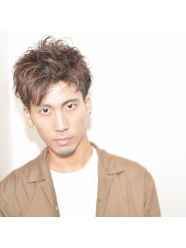 サロンドカーロ(SALON’ DE CARO) アップバンクツーブロック