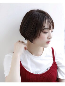 イグレックビス(igrek bis) ナチュラルショートボブ