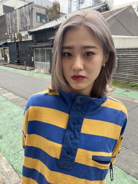 ロア 福岡天神本店(LORE) white beige