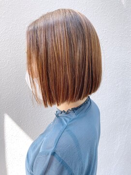 アイティーバイアルバム 藤沢店(IT by ALBUM) ストレートボブ_アースカラーくびれヘアツートンカラー_ba362061