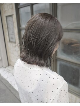 シャル オカチマチ 上野御徒町(shalu) マットベージュ 外はねミディ