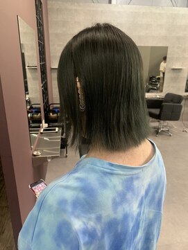 モダンメイド 四条烏丸(modern made) ショートカット×ひし形ショートボブ×前髪あり20代30代40代