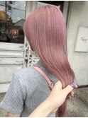 ピンクベージュ