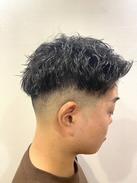 銀座マツナガ 神田店 オシャレスタイル組み合わせツイストスパイラル×スキンフェード