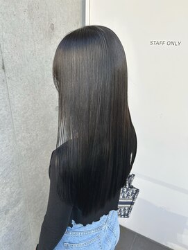 フリーラ 表参道(freera) 透明感ブラック