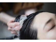 ウィングローリー(WINGLORY)の雰囲気（マイクロバブルで頭皮を綺麗にしていきます【田町/ヘッドスパ】）