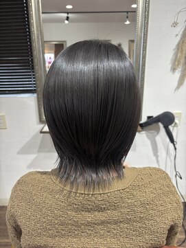 ヘアメイク アンフィ(amphi) 艶感グレージュ