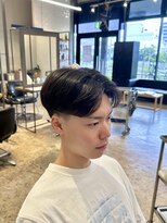 ザデイ カットアンドカルチャーショップ(THE DAY CUT&CULTURE SHOP)&nbsp;テーパーフェード×センターパート