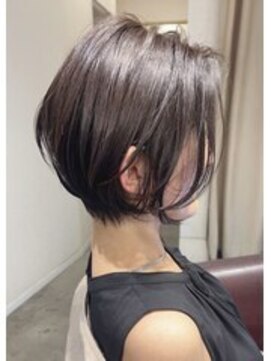 カナロアバイボニークチュール(KANALOAbyBONNY COUTURE) 上品♪前下がりボブ/大人ショート/白髪染め/30代40代50代60代