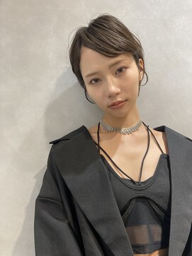 フォト イケブクロ(foto IKEBUKURO) 20代30代40代おしゃれ好きの方におすすめブリーチベリーショート