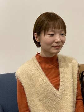 ナナシ(NaNaShi) 耳掛けショートボブ