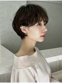 前髪あり大人ガーリーパーマショート