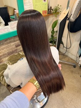 美容室 掌の写真/髪のクセや広がりを抑えキレイにまとまる髪へ◎ナチュラルな仕上がりで、指通りなめらかな憧れストレート♪
