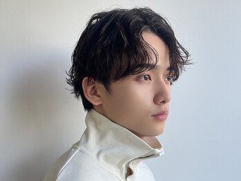 ツーダブルバイフィフス 茶屋町店(WW.. by fifth)の写真/ツイストスパイラルパーマ×センターパートで清潔感あるスタイルに*ショートレイヤーのデザインも◎[梅田]