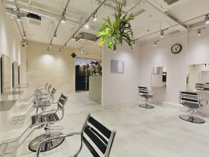 Men's salon Men's fig 西宮 眉毛/メンズカット/メンズパーマ/曲がる縮毛矯正の写真