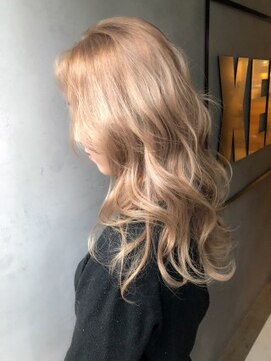 ジーナ(XENA) ミルクティーベージュ