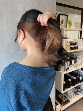 サクラ オモテサンドウ(SAKURA) 結んでも可愛いインナーカラーベージュ　表参道美容室