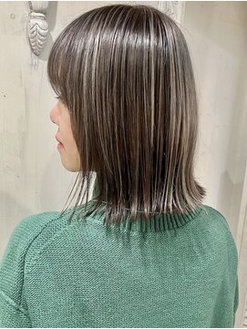 〔白髪ぼかし〕立体感ハイライト×外ハネミディ@30代40代50代