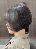 ショートカットショートボブミルクティーベージュカラー前髪あり