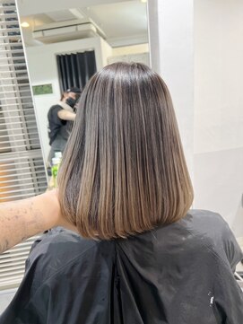 ピヨン 心斎橋(piLLon) 黒髪/ボブルフ/ネビージュ/小顔/ワンレン/髪質改善/