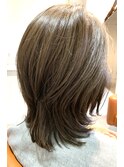 ミディアムレイヤースタイル