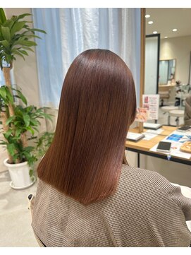 ファムバイアヴァンス(Femme by AVANCE.) ダークアッシュ乾かすだけまとまるストレートミディ