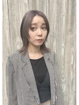 スイウ(suiu) 透け感アッシュベージュミディ