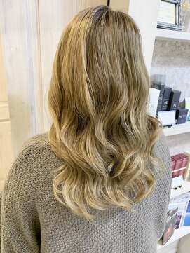 キャアリー(Caary) 福山市Caary人気柔らかホワイトグレージュ